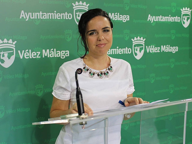 La concejal de Empresa y Empleo, Lourdes Piña en rueda de prensa.