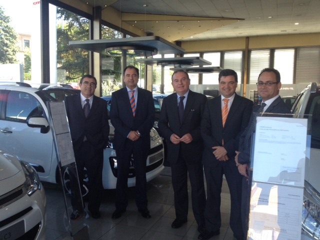 Momento de la visita a las nuevas instalaciones de Citroën en Granada